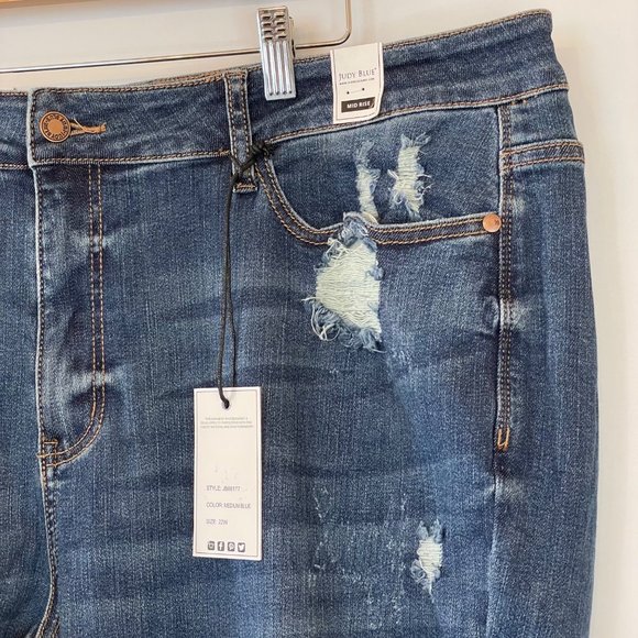 NWT Judy Blue Los Angeles Womens 22W Mid Rise Distressed Skinny Jeans JB88177 - Picture 4 of 16